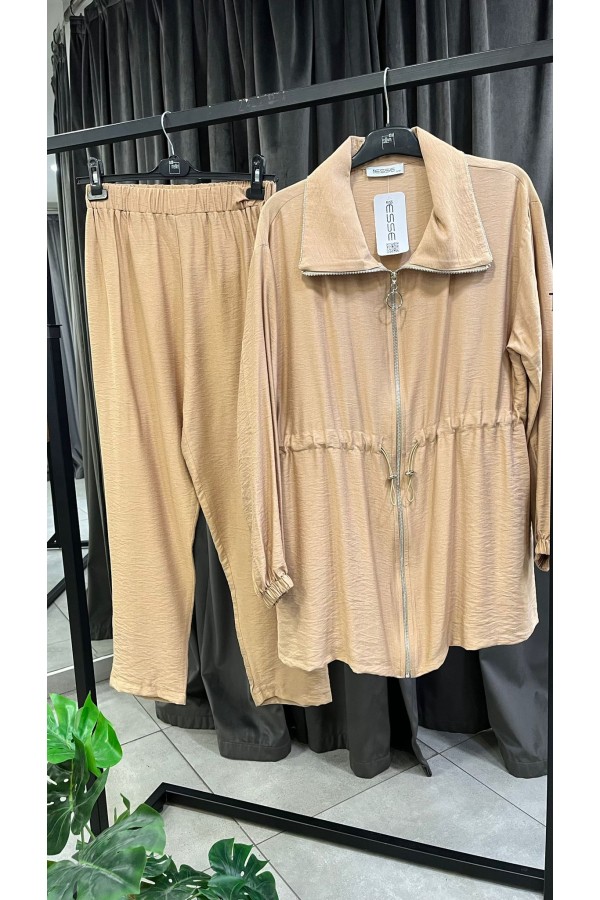 YAKASI TAŞLI TAKIM CAMEL