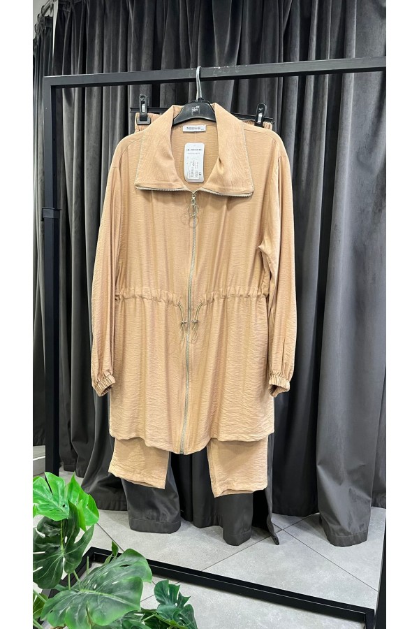 YAKASI TAŞLI TAKIM CAMEL